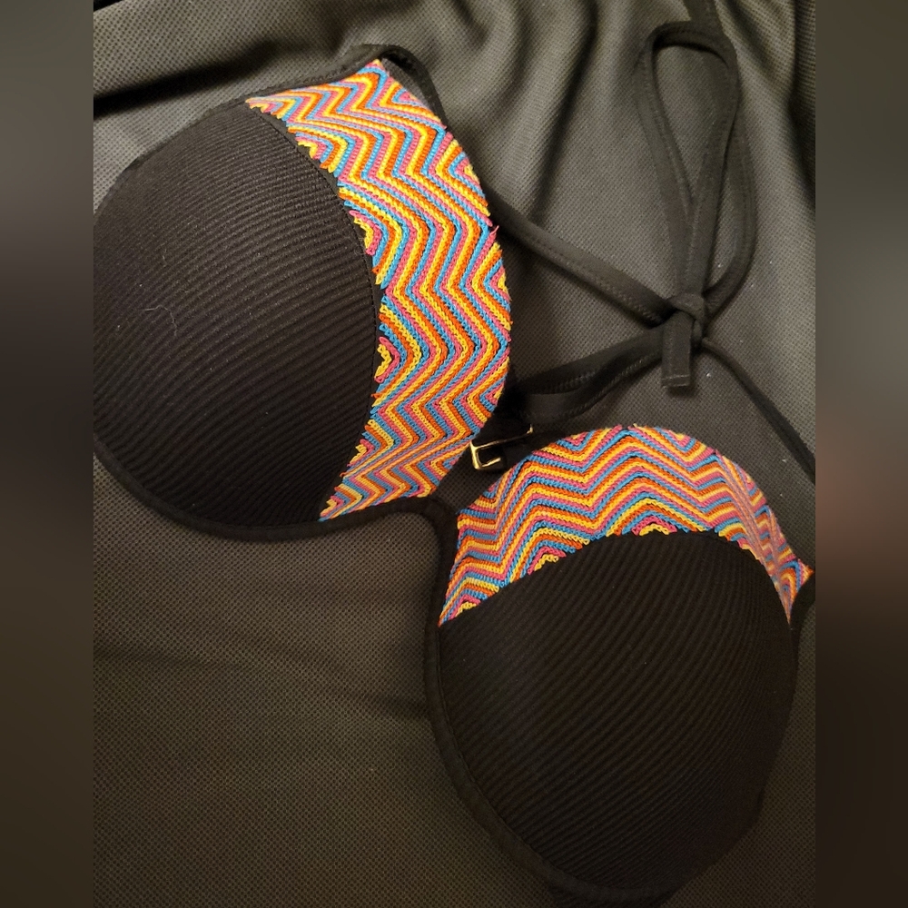 Shade & Shore Vibrant Bikini Top 36D